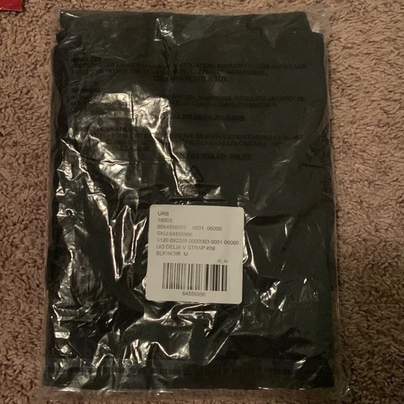 Delia V strap knit midi skirt size medium NWT - Picture 9 of 10